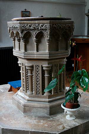Wotton Under Edge - The Font